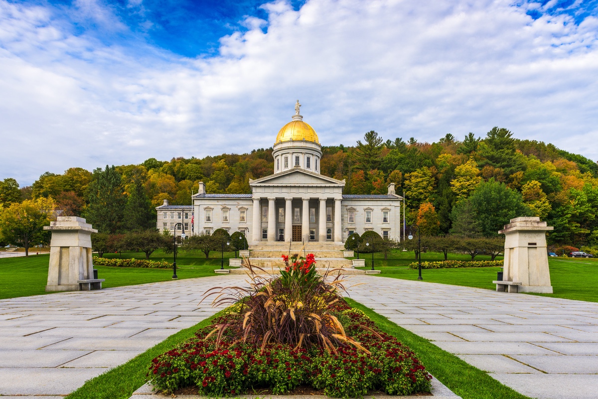 A picture of the statehouse